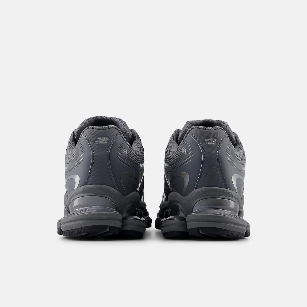 Кроссовки мужские NEW BALANCE 2000