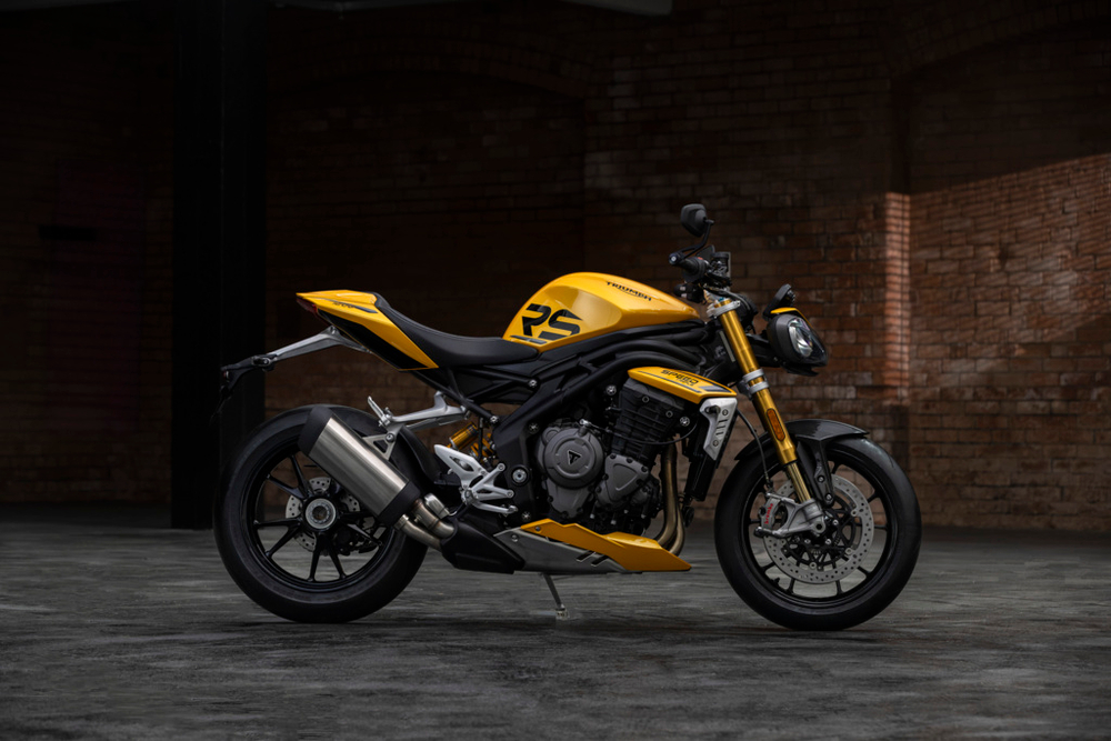 Triumph Street Triple 765 RS, 2026 Cosmic Yellow