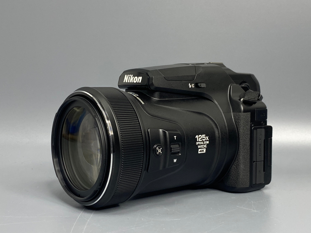 Nikon Coolpix P1100