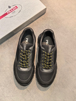 Кроссовки Prada