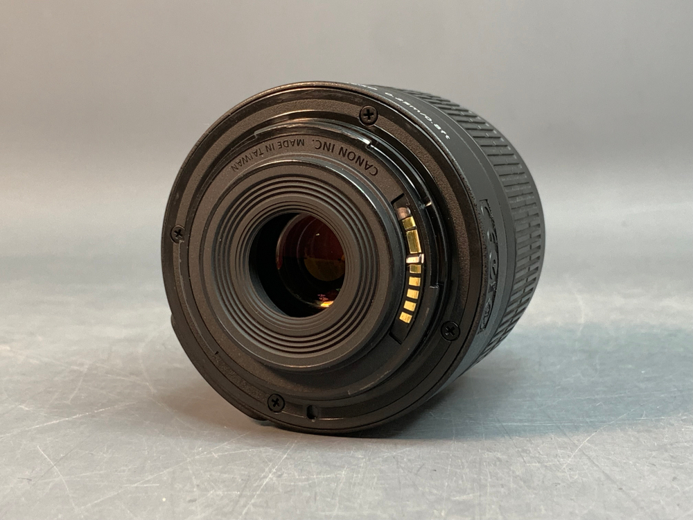 Canon EF-S 18-55mm 3.5-5.6 IS II