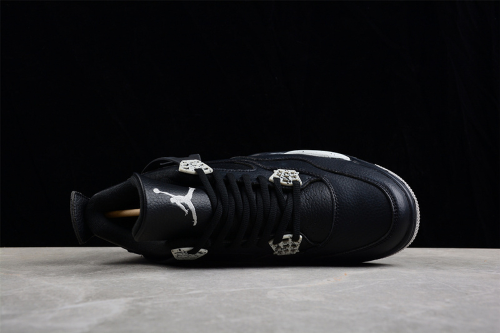 Jordan 4 Retro Oreo