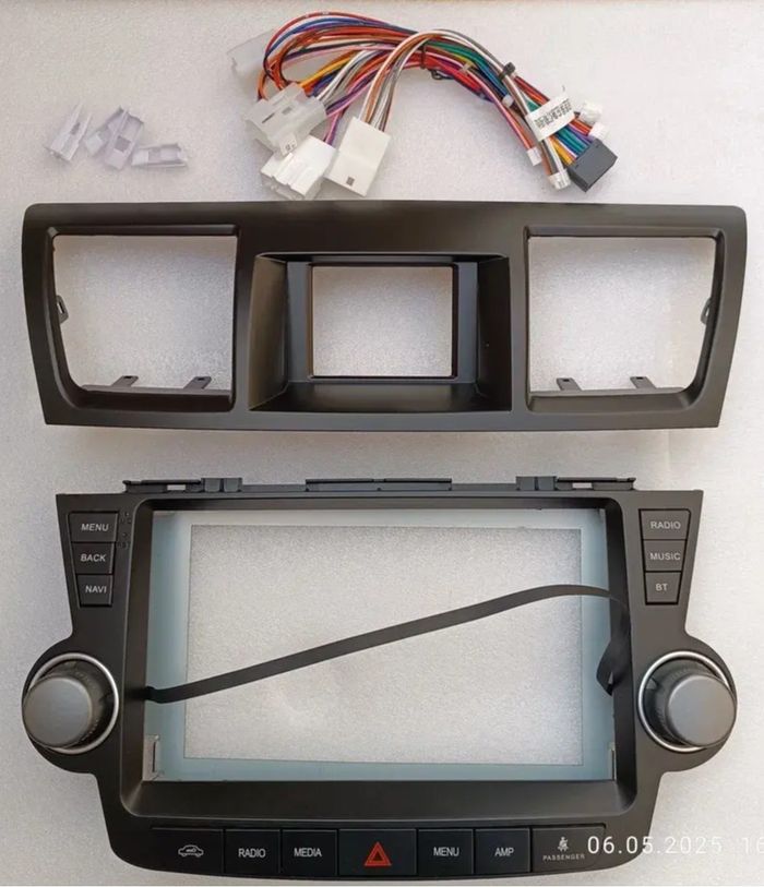 Магнитола для Toyota Highlander 2 2007-2013 XU40 - Kuberg SF-1431-2 (рамка кнопки + крутилки) QLed, Android 10, Быстрая, CarPlay, 4G SIM-слот