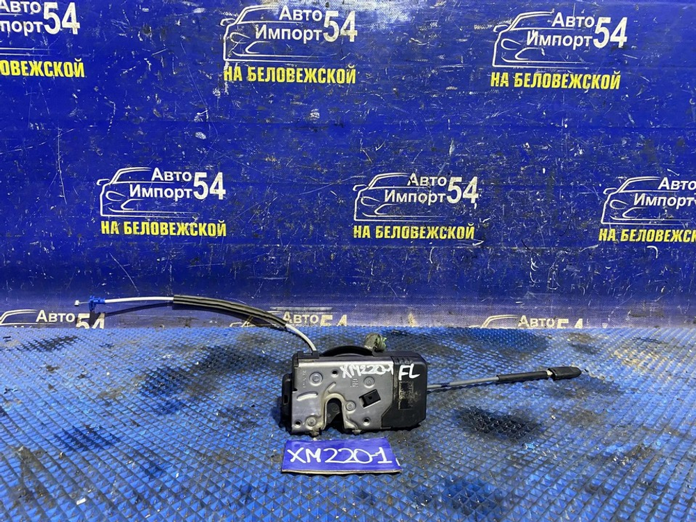 Замок двери передней левой SUBARU TRAVIQ 2003