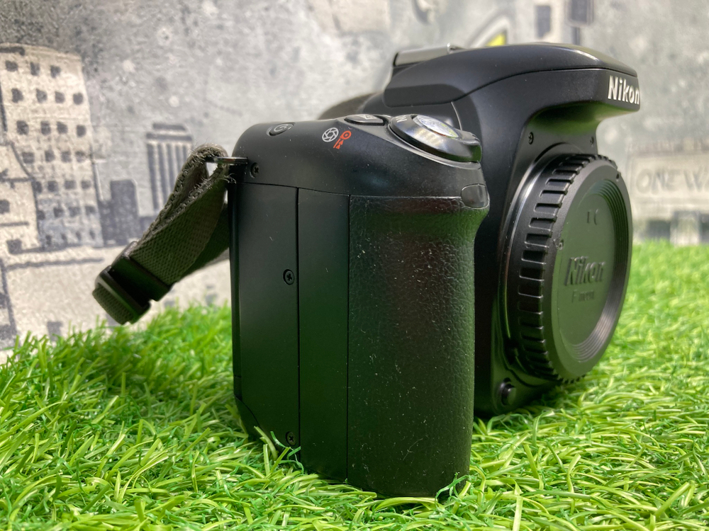 Nikon F75