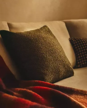 ZARA HOME ЧЕХОЛ НА ПОДУШКУ ИЗ ТКАНИ БУКЛЕ, ХАКИ