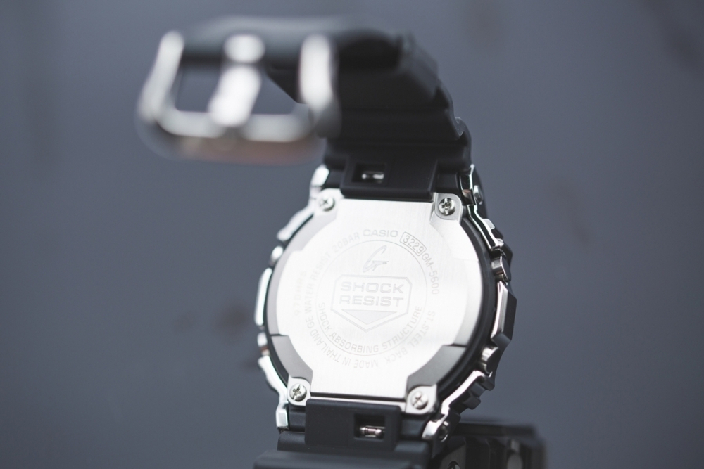 Часы Casio GM-5600U-1E