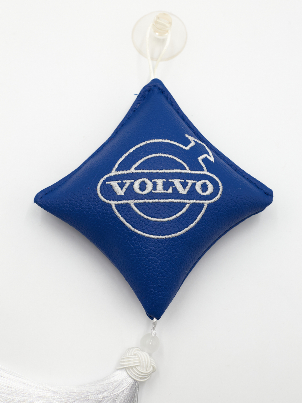 Ромб объемный на присоске VOLVO (экокожа, синий, белая вышивка, кисть)