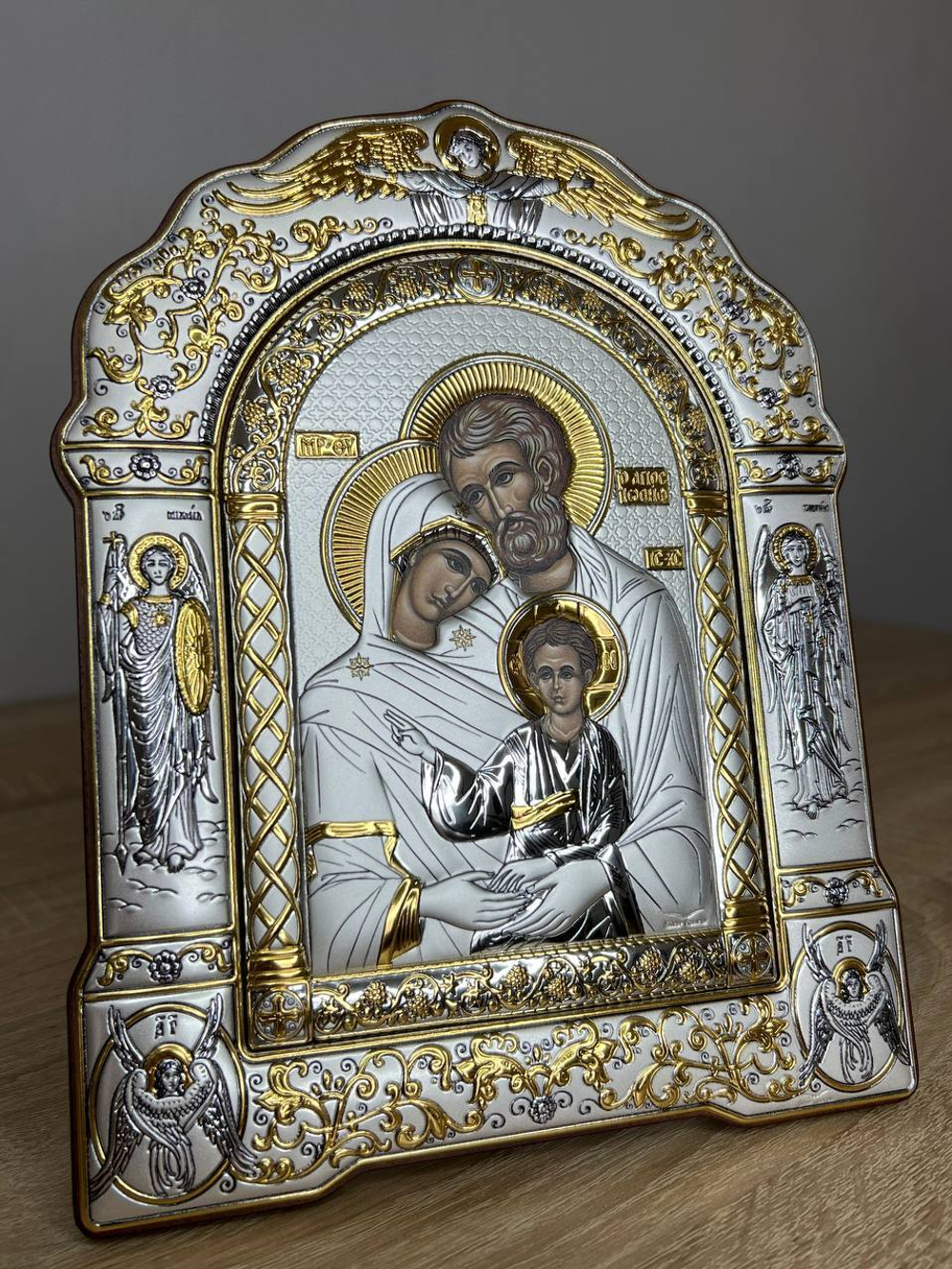 Святое Семейство, икона арочная с рамкой, красное дерево 167х228