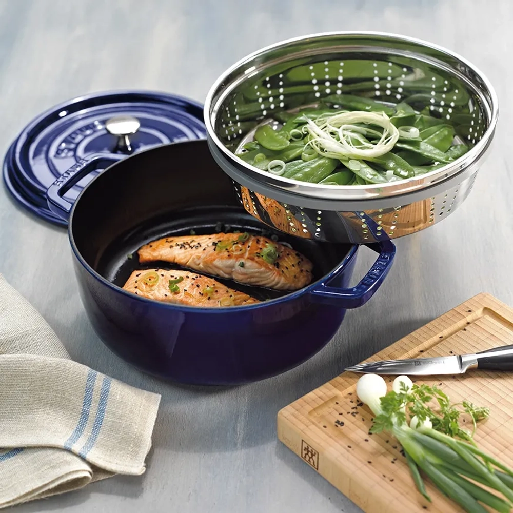 STAUB Чугунная кастрюля Cocotte 24 см 3,8 л со вставкой-пароваркой графит EAN 3272340053535