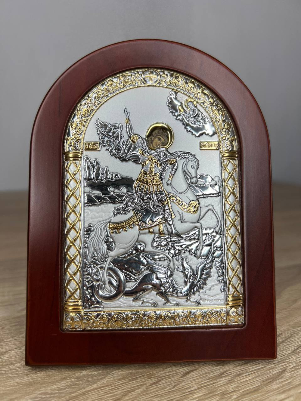 Георгий Победносец, икона арочная, красное дерево 105х140 — детальный вид