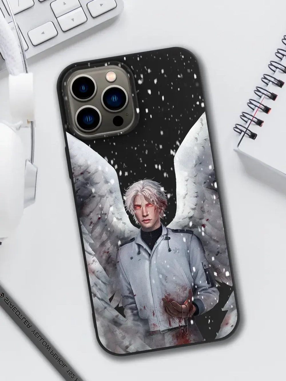 Чехол на iPhone 16 Pro Max