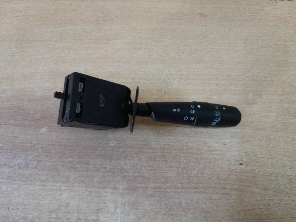 Переключатель подрулевой левый Dong Feng H30 Cross 7381001AA