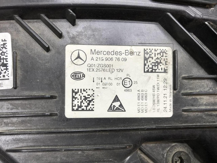 Фара правая Mercedes E W213 (2020-2023) LED