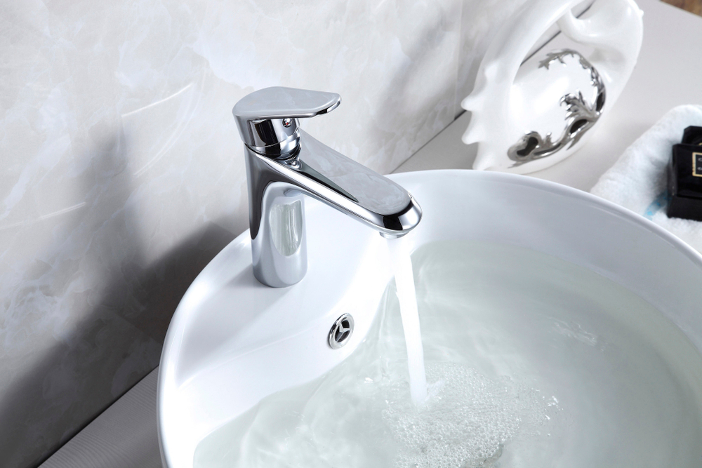 Смеситель для раковины Lemark Point (LM0306C)