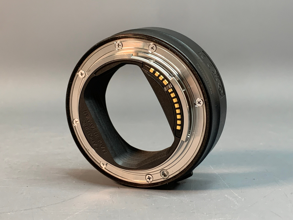 Canon EF-EOS R