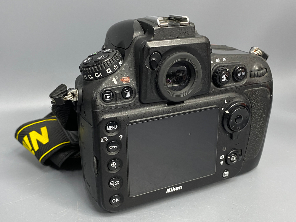 Nikon D800 7.800 Кадров