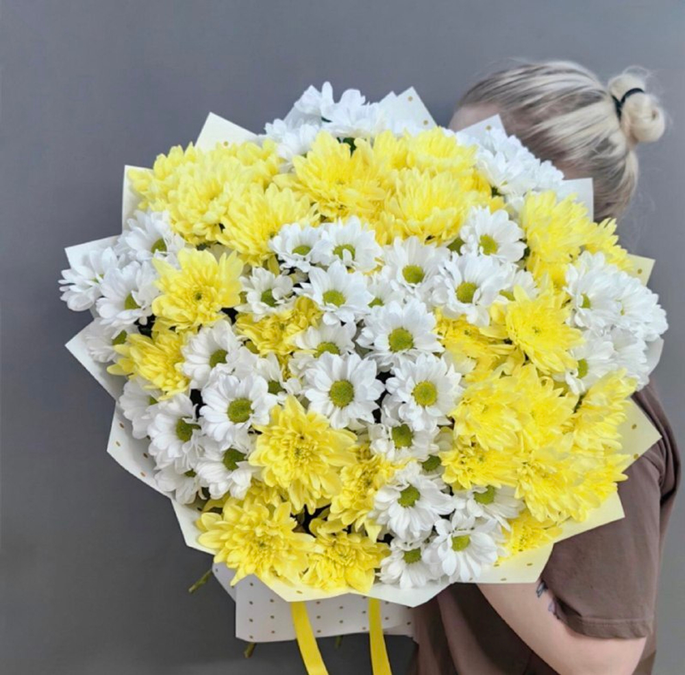 Букет из 17 кустовых хризантем