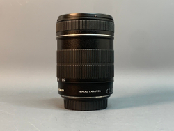 Canon EF-S 18-135mm 3.5-5.6 IS