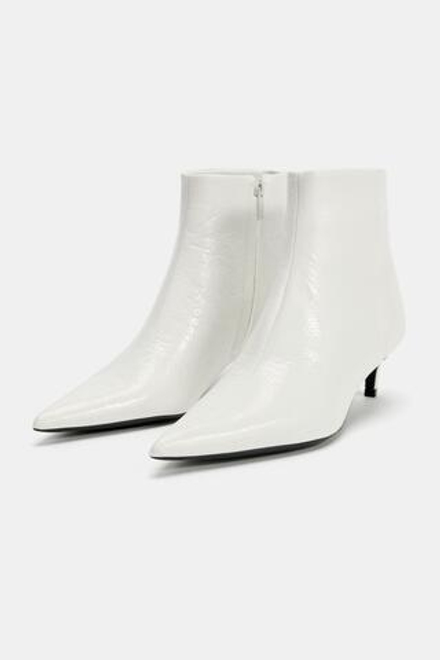 ZARA БОТИЛЬОНЫ НА КАБЛУКЕ С ОСТРЫМ НОСОМ, БЕЛЫЙ