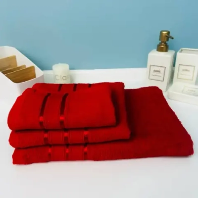 Полотенце махровое 70*120см «Comfort» цвет вишневый 04-088, плотность 300гр/м2 TJ, с петелькой-подвесом
