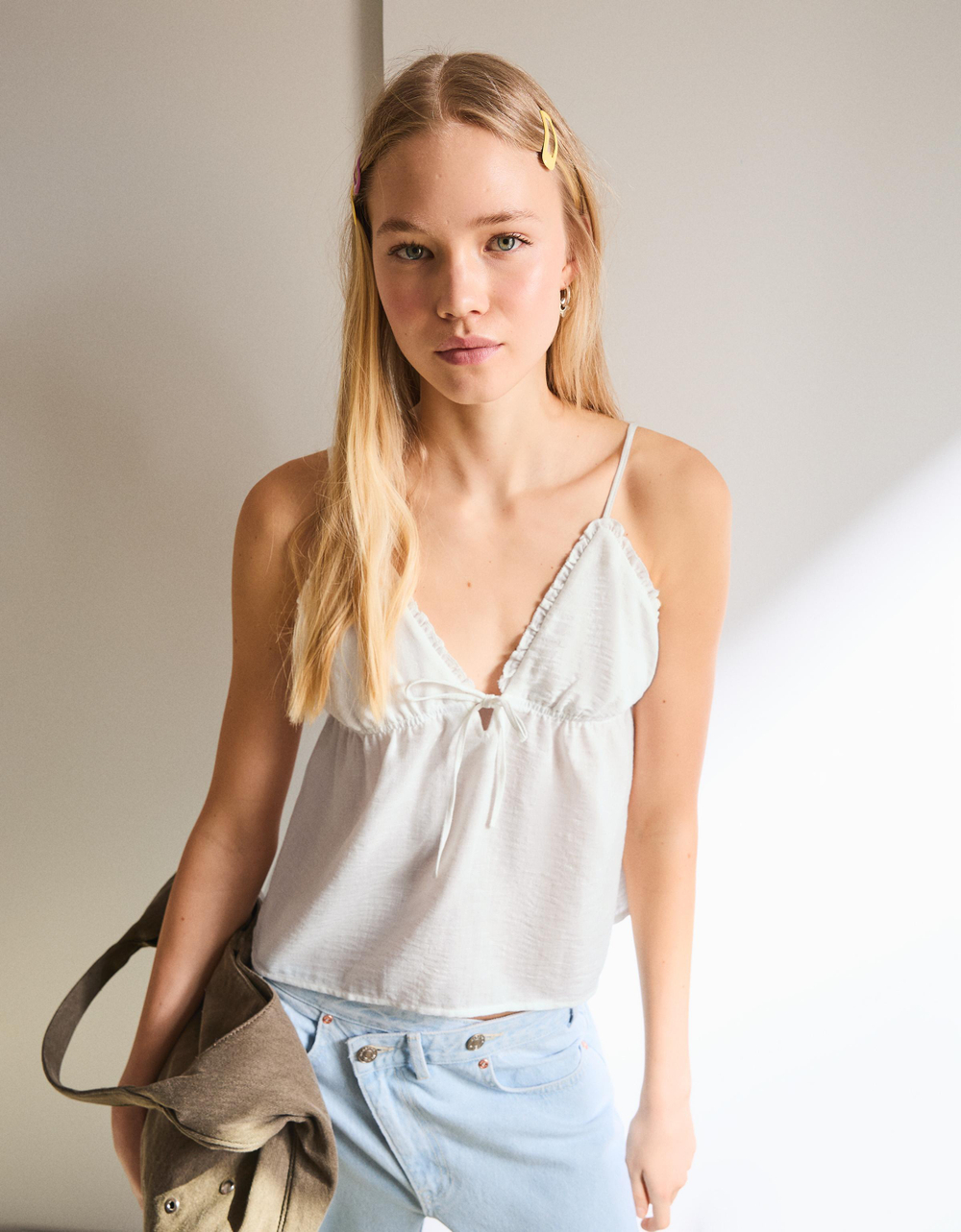 Женский топ на бретелях с бантом - BERSHKA