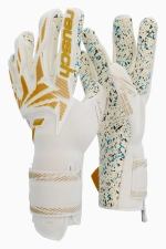 Вратарские перчатки Reusch Attrakt Freegel Fusion Unai Simón WC Champion
