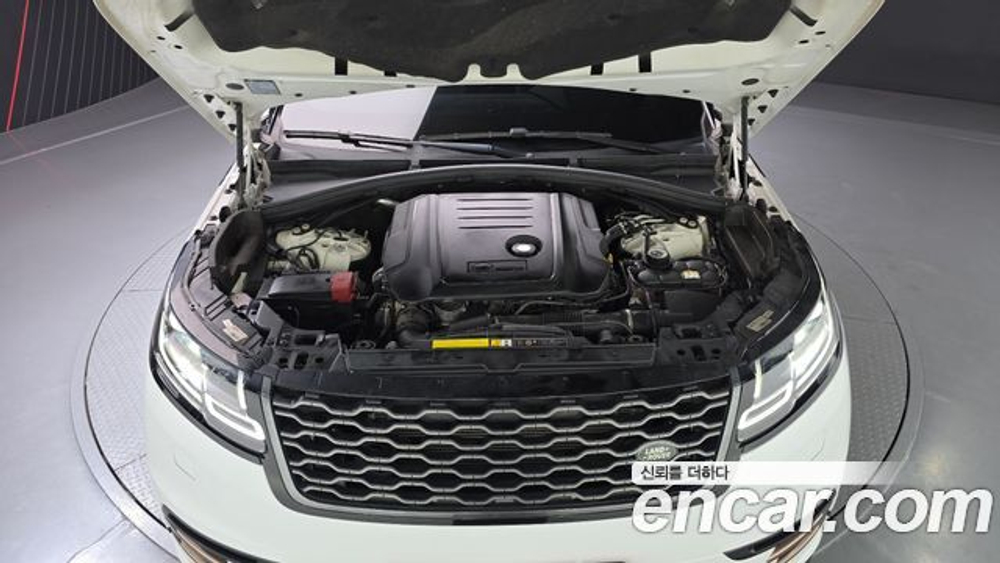 Land Rover Range Rover Velar 2.0 D240 R-Dynamic SE — 2019