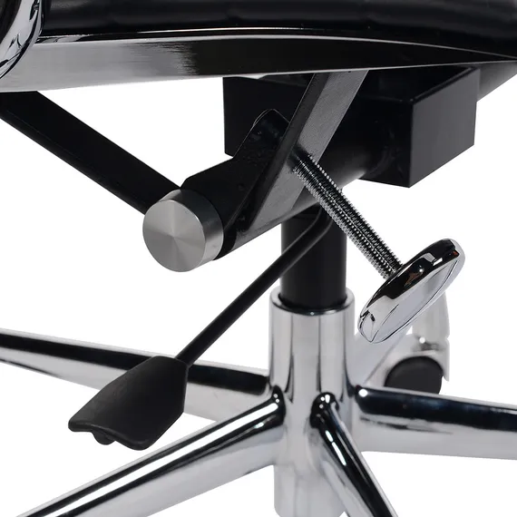 Офисное кресло Eames Ribbed EA 117 черная кожа