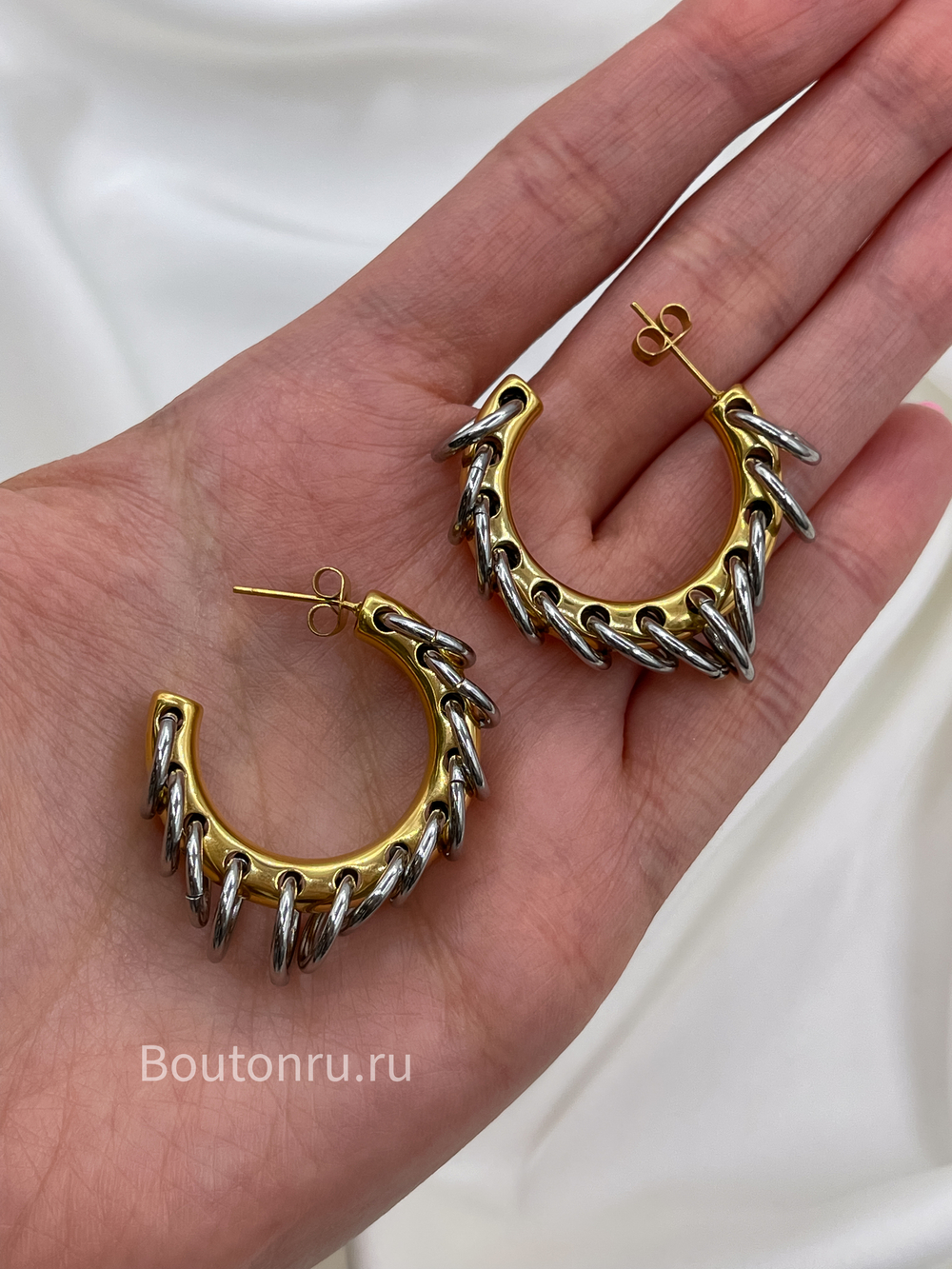 Серьги кольца массивные золотистые с серебристыми колечками "проколотые"