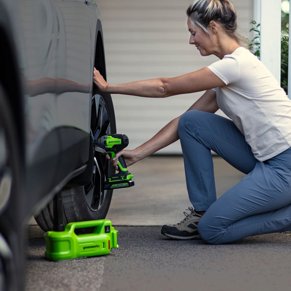 Домкрат автомобильный гидравлический аккумуляторный Greenworks Арт. 3401407, 24V, без АКБ и ЗУ в сумке