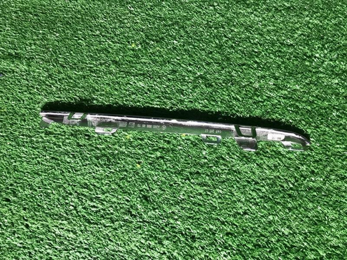 Накладка решетки радиатора Mercedes C w205 (18-23)
