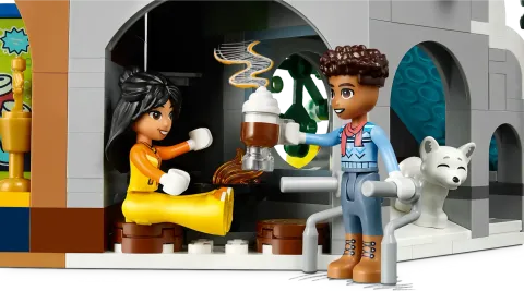 Конструктор LEGO Friends 41756 Каникулы: Лыжная трасса и кафе