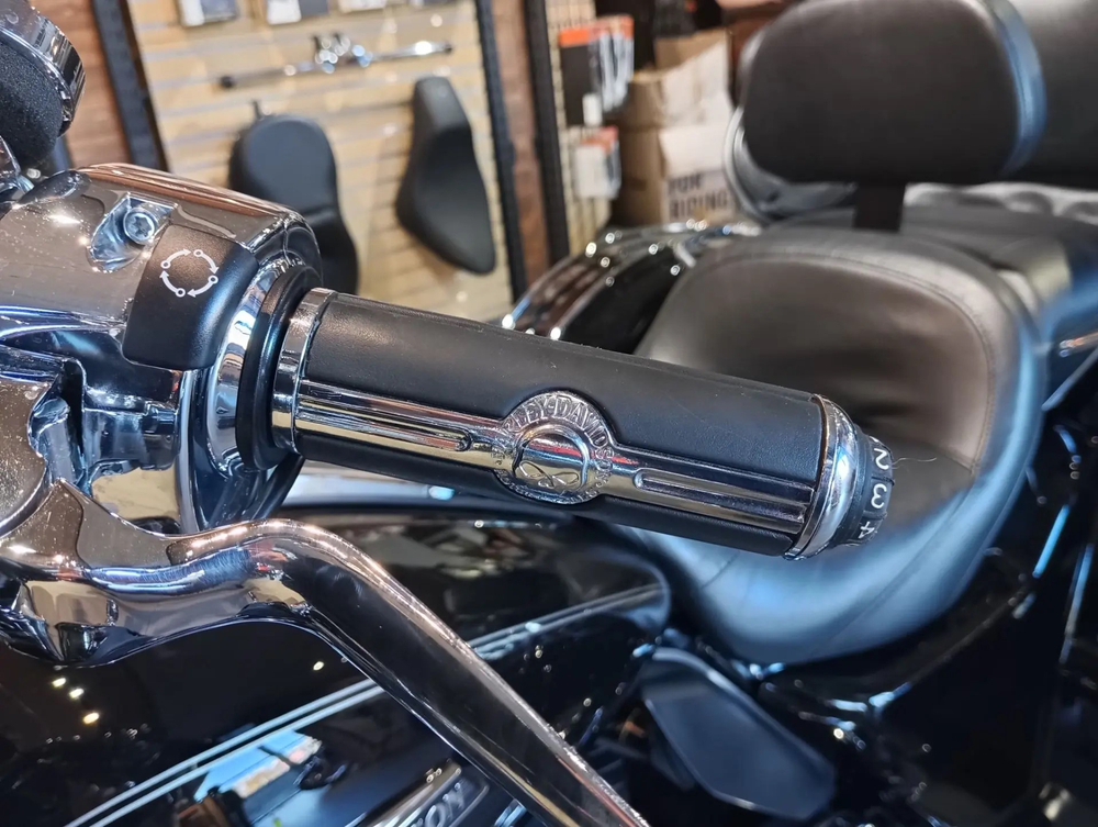 HARLEY-DAVIDSON TRIGLIDE ULTRA 2015