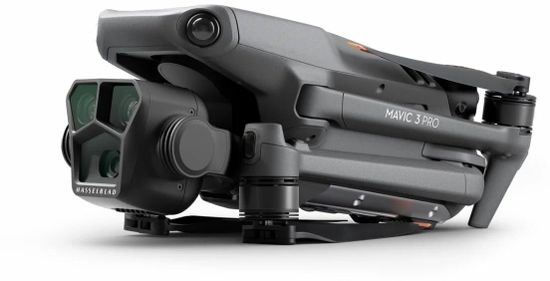 Квадрокоптер DJI Mavic 3 Pro Fly More Combo (DJI RC)