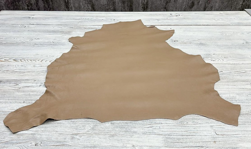 Бежевая кожа Poncho Lux Beige Boom крупным планом