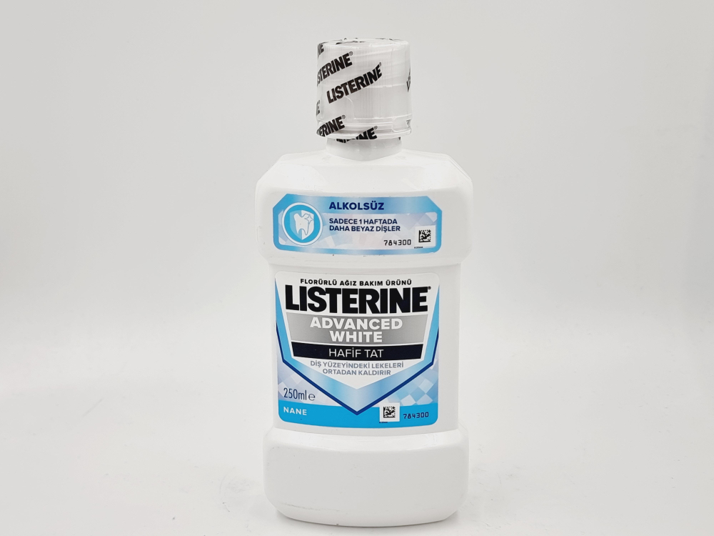 ОПОЛАСКИВАТЕЛЬ ДЛЯ ПОЛОСТИ РТА Listerine Advanced White без алкоголя 250 мл (Италия)