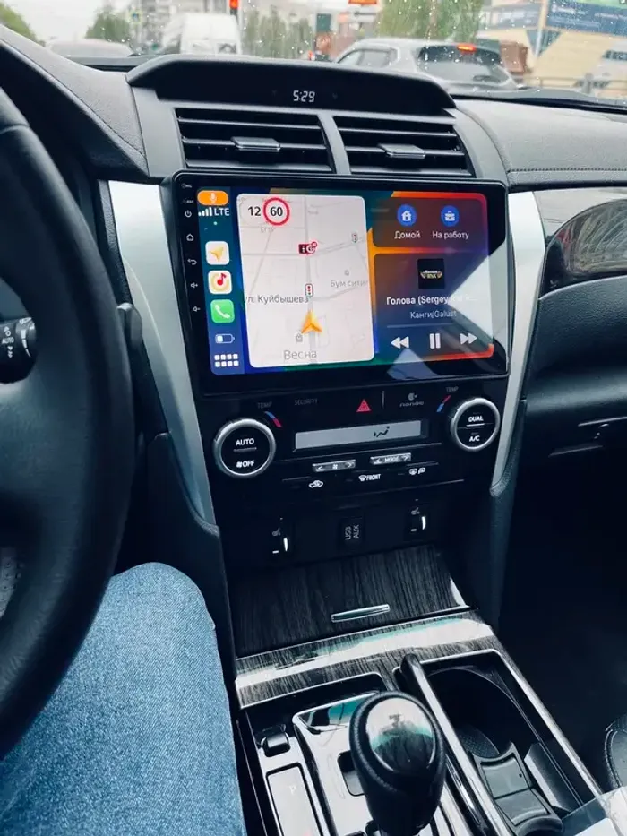 Магнитола для Toyota Camry 50 2011-2014 (рамка серебристо-черная 10) - Teyes CC3L на Android 10, CarPlay, 4G SIM-слот