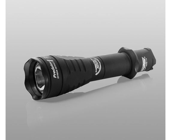 Тактический фонарь Armytek Predator теплый свет