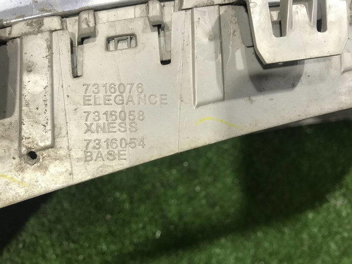 Решетка радиатора правая BMW X5 F15 X6 F16 (13-18)
