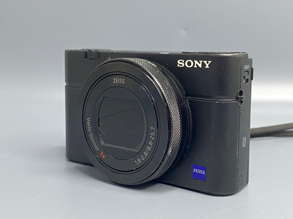 Sony RX100 IV кольцо туго ходит