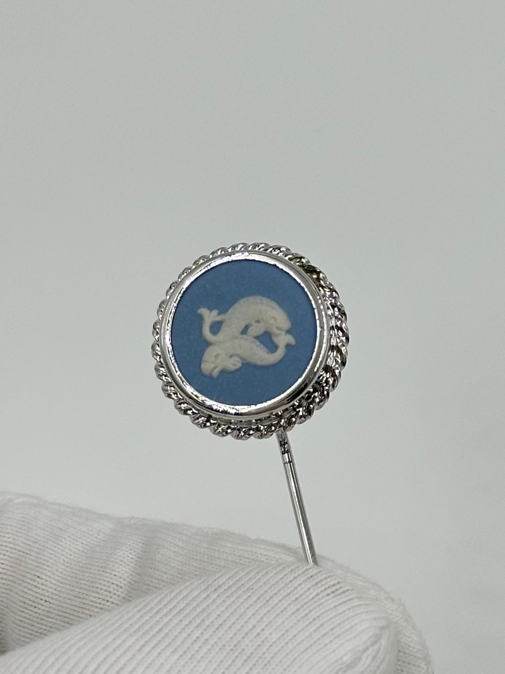 Брошь булавка Рыбы Wedgwood