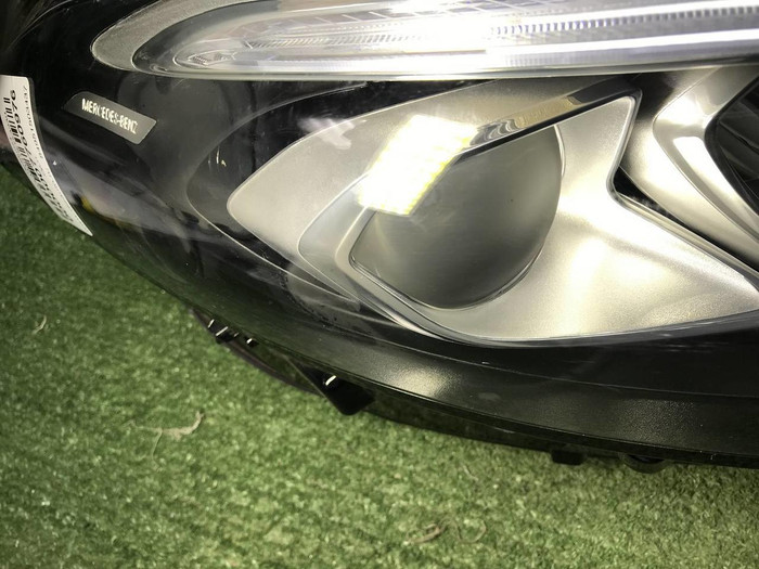 Фара правая Mercedes A W177 (2018-2022) LED