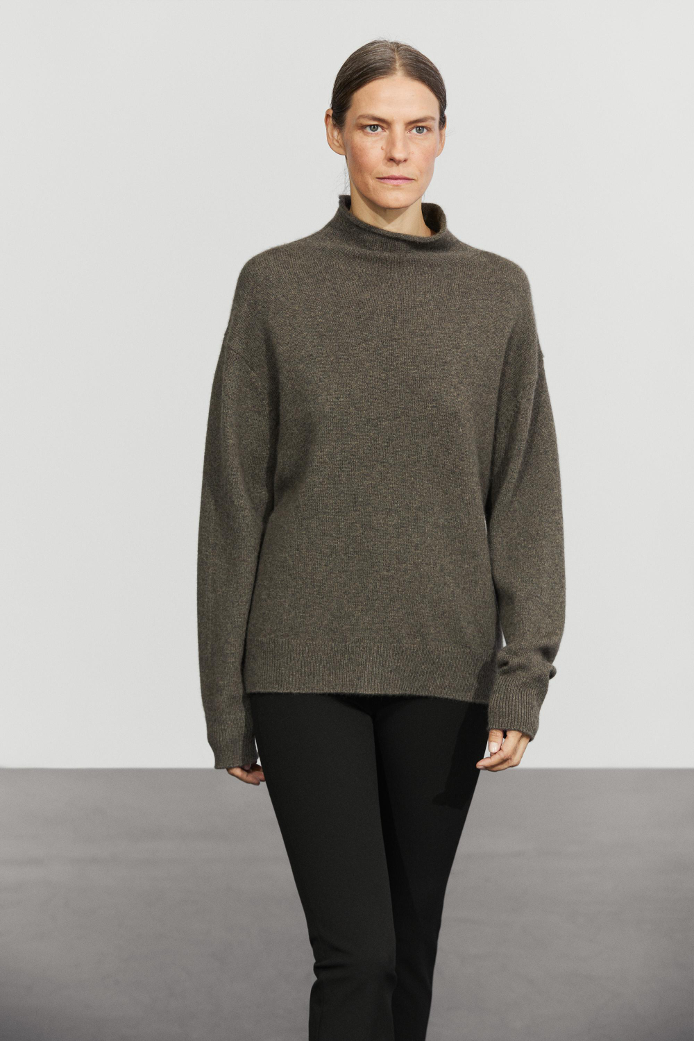 Massimo Dutti Свитер оверсайз из 100% кашемира, серовато-зеленый