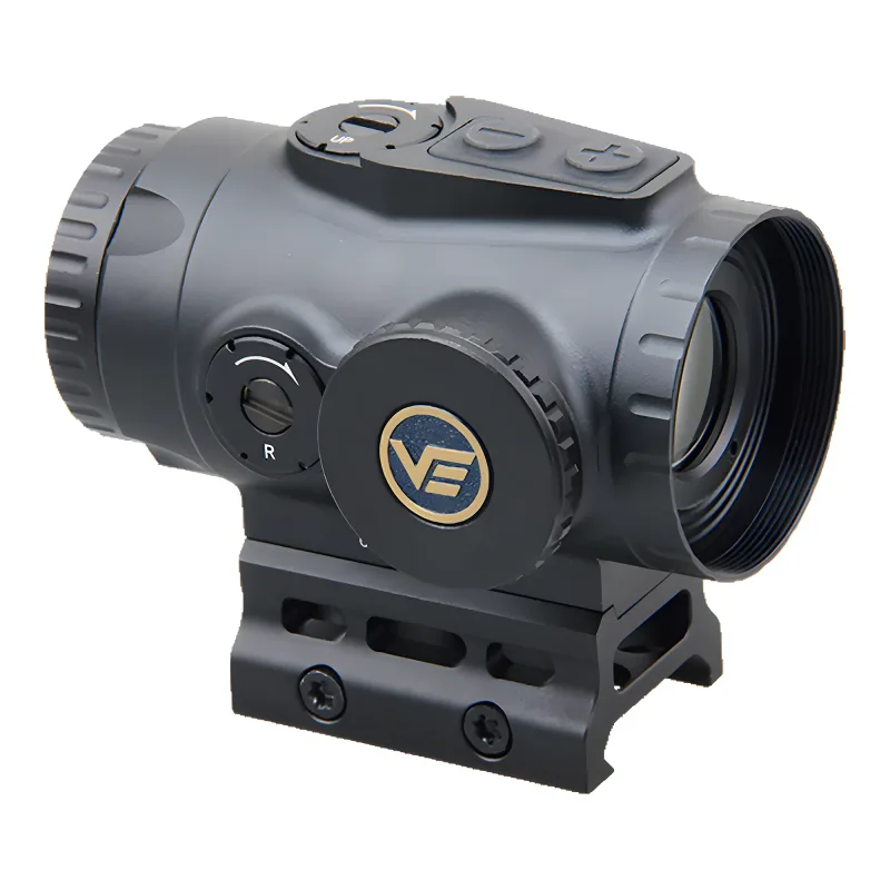 Прицел призматический Vector Optics Paragon 3x18, VEPS-MBR - вид спереди и справа, крышка отсека питания с логотипом VE