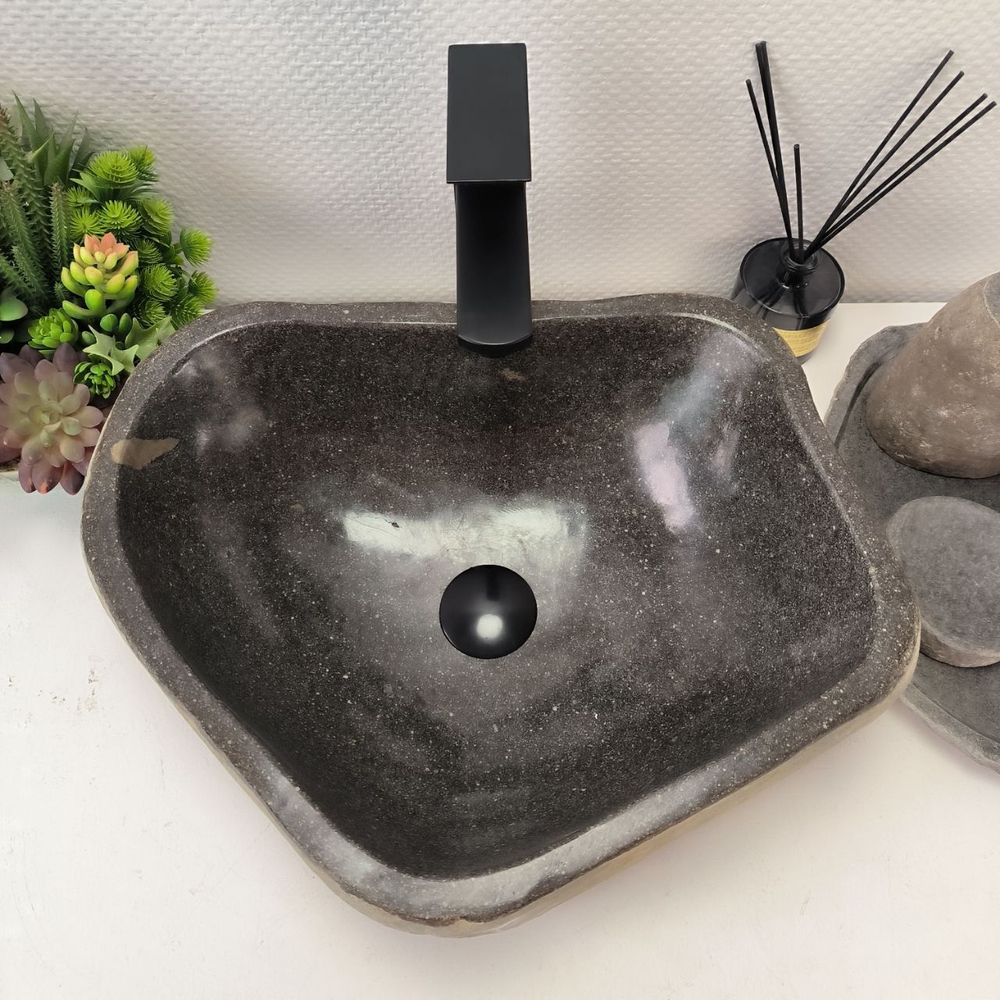 Раковина из речного камня RS-63428 (47x37x15) из натурального камня