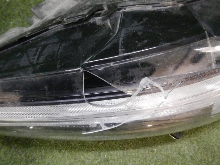 Битая Фара левая Volvo XC60 2 (2017-2021) LED
