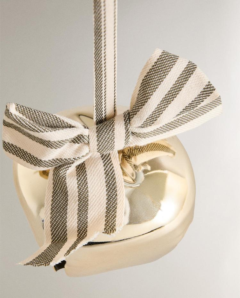 ZARA HOME ЕЛОЧНОЕ УКРАШЕНИЕ В ФОРМЕ КОЛОКОЛЬЧИКА, ЗОЛОТОЙ