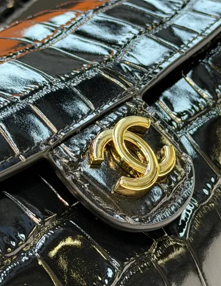 Клатч Chanel With Chain Métiers d’art 2026