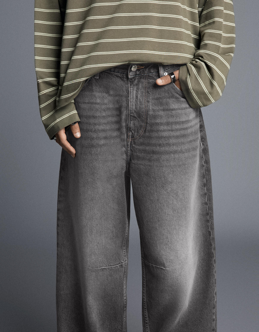 Мужские джинсы neobarrel fit с пряжкой сзади - BERSHKA